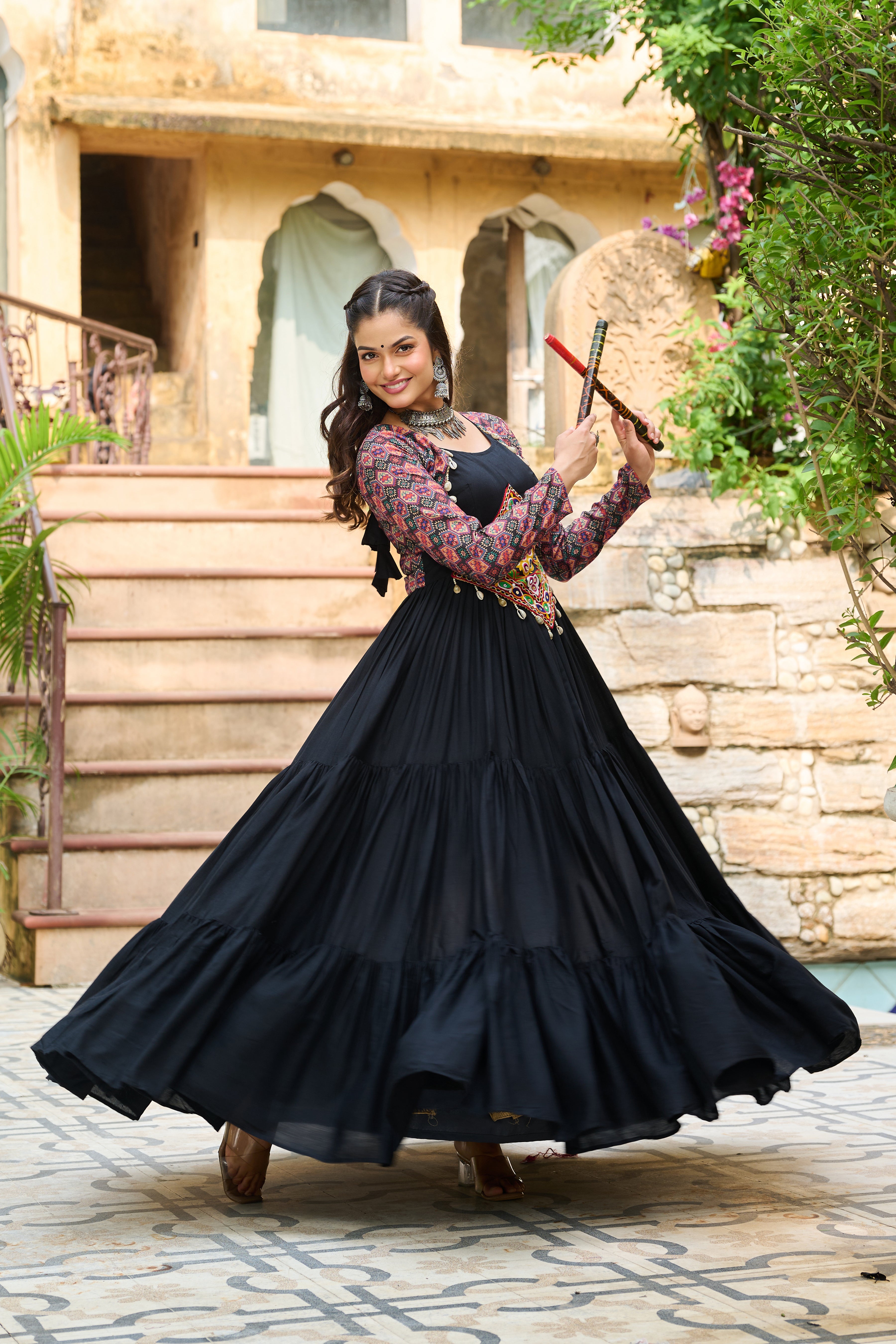 Navratri Special Black Embroidered Gown with Kutchi Work – 12 Meter Flair | Mayara Women Clothing